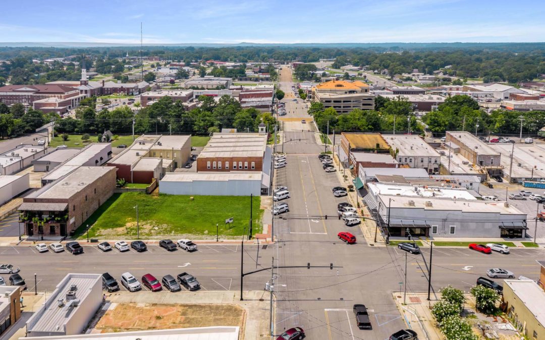 114 4th St SE, Cullman, AL 35055